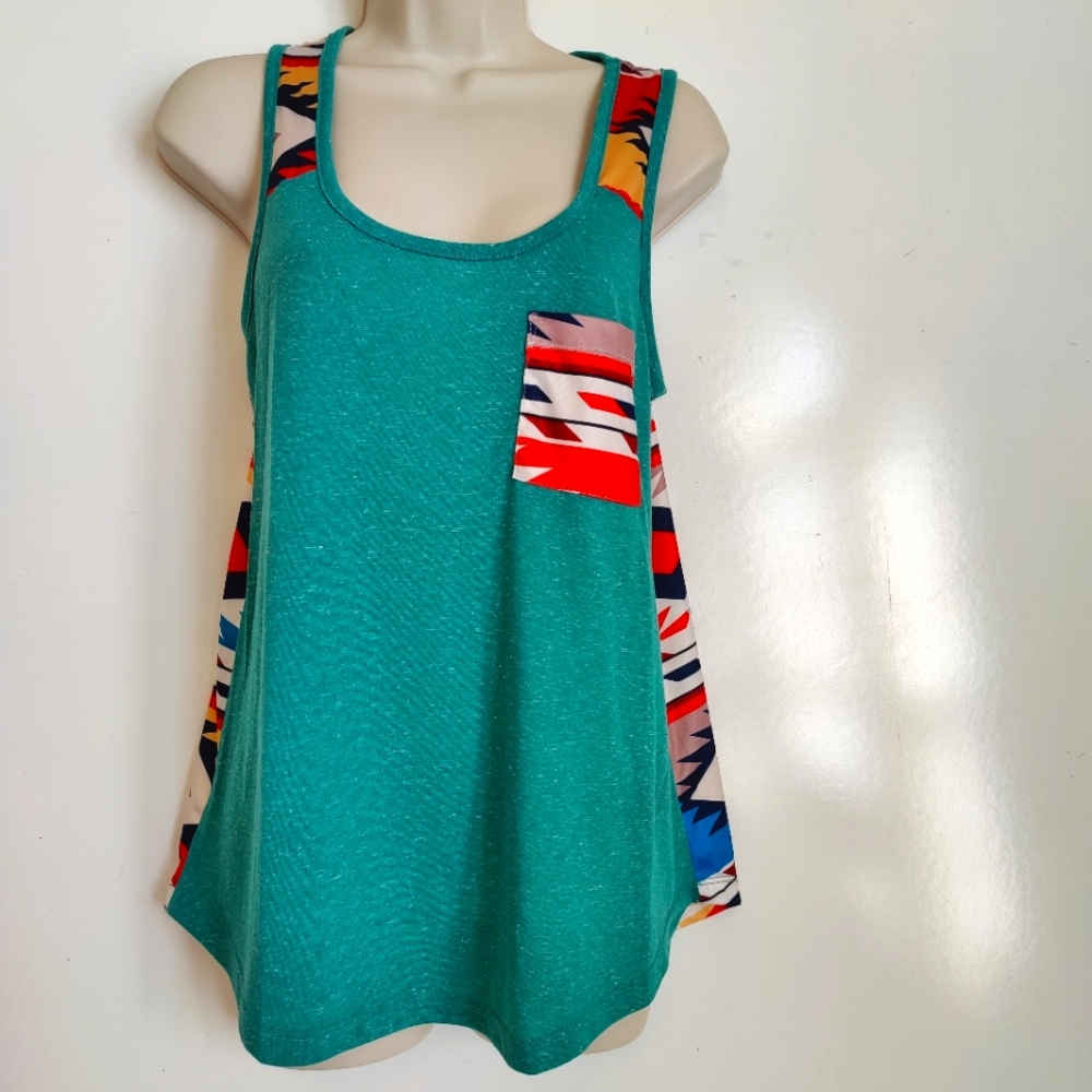 NWOT Aztec design print Sunshine & Rodeos tank top (Small) 🌞❤️ 🩵🌄💙🌅🩵